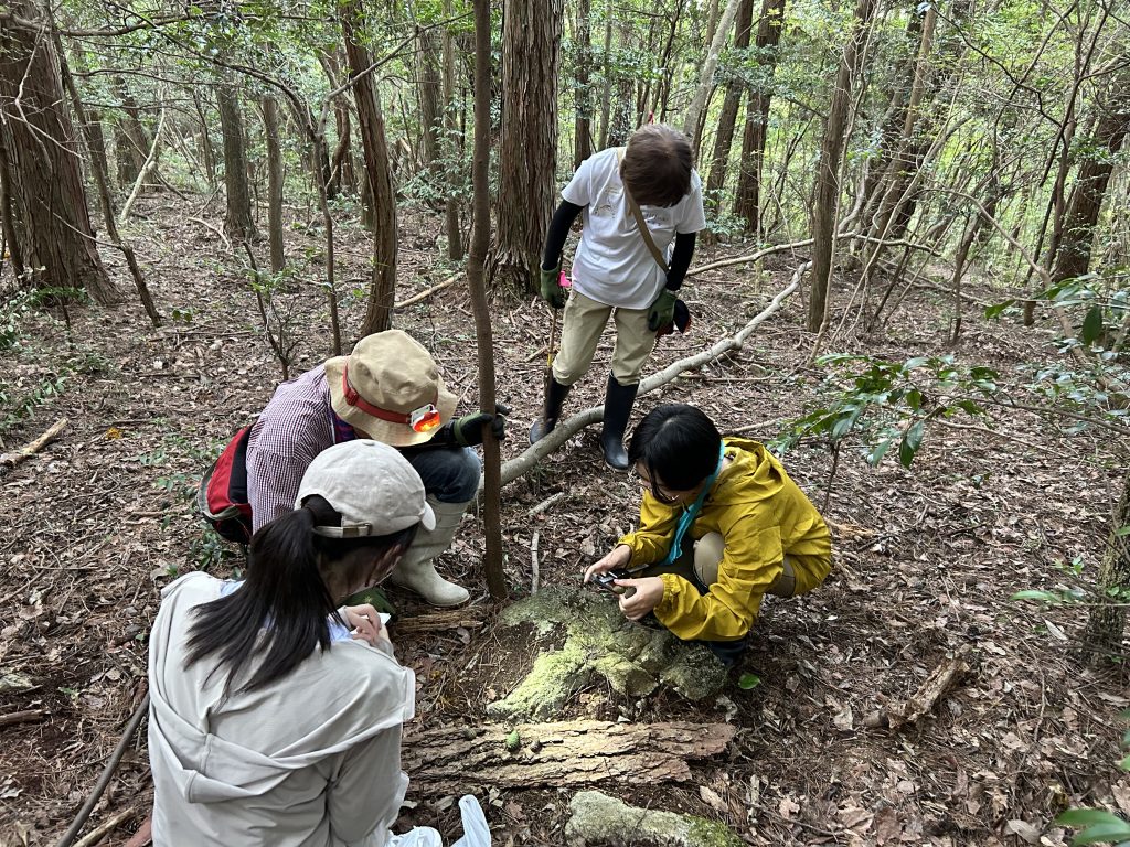 106_ニホンリスの生態調査